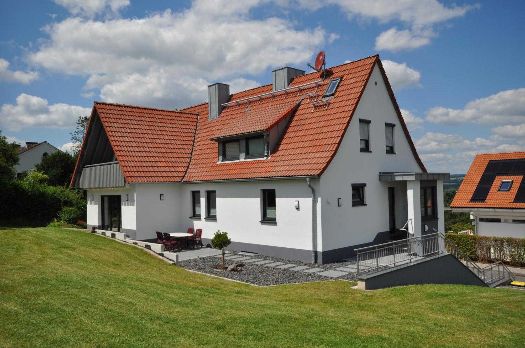 Geschmackvolle Moderne Apartment-Wohnungen Huenfeld Exterior photo